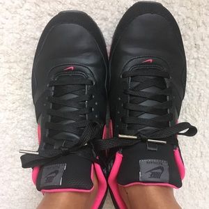 Nike Air Max (Navigate)